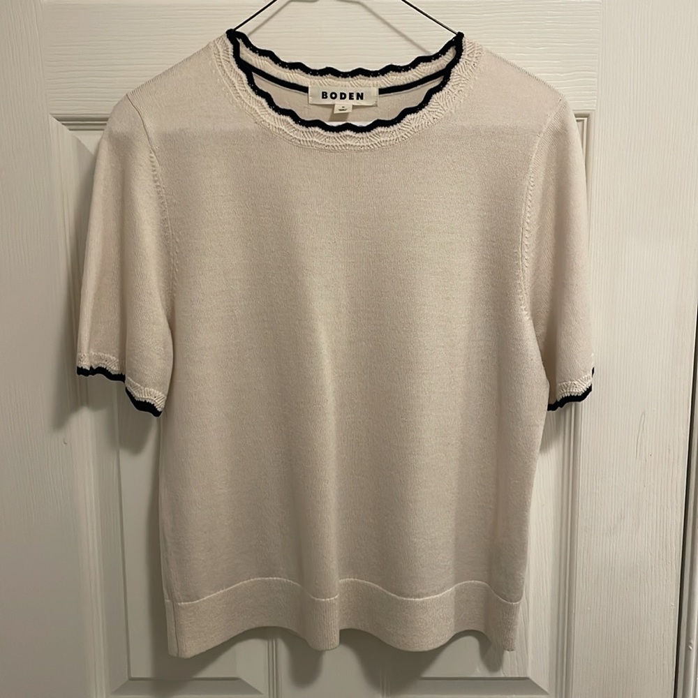 Boden Merino Scallop T-shirt